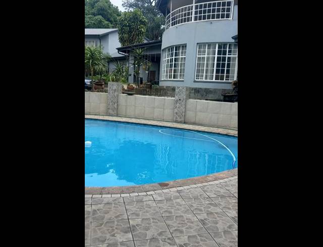 5 BEDROOM HOUSE FOR SALE IN PREMIERPARK
